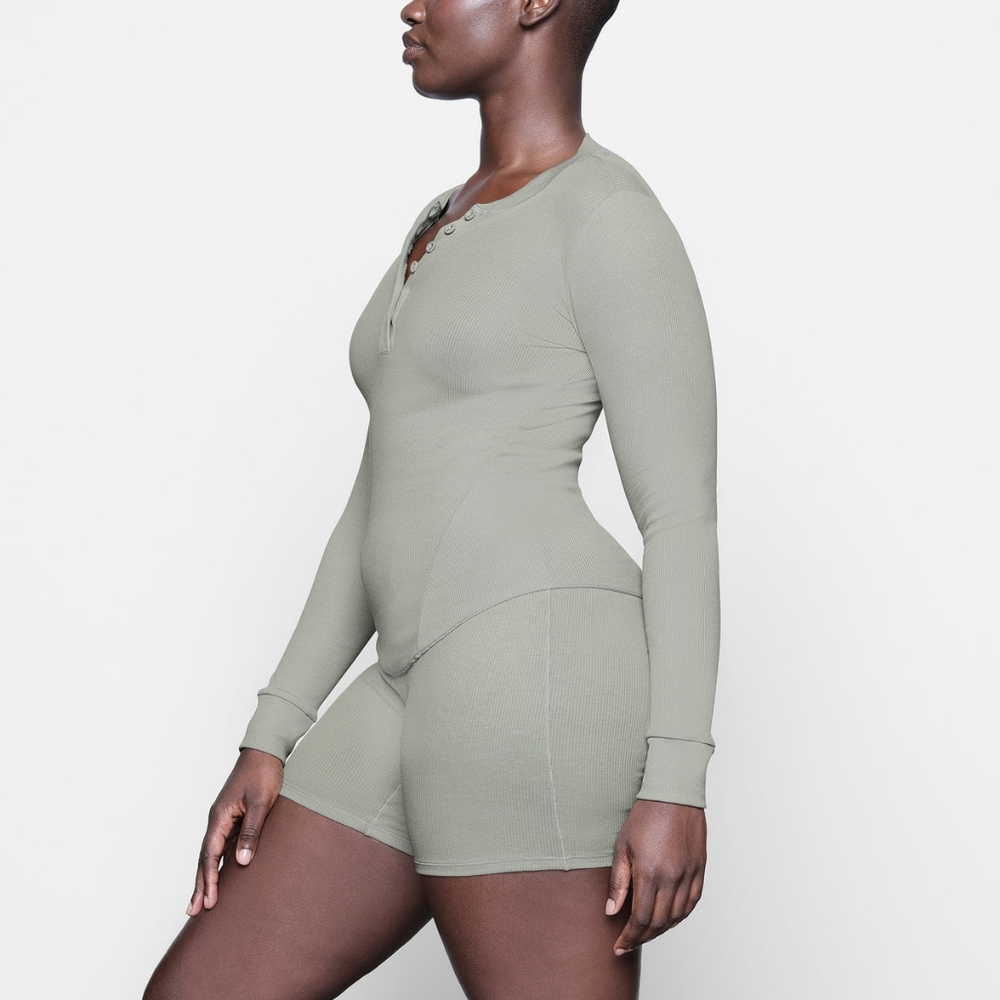 COTTON RIB HENLEY LONG SLEEVE TOP